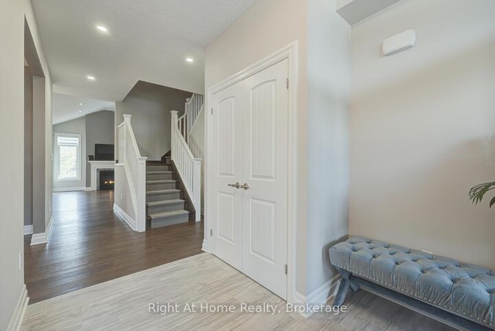 Property Photo:  1038 Trailsway Avenue  ON N6K 0J2 