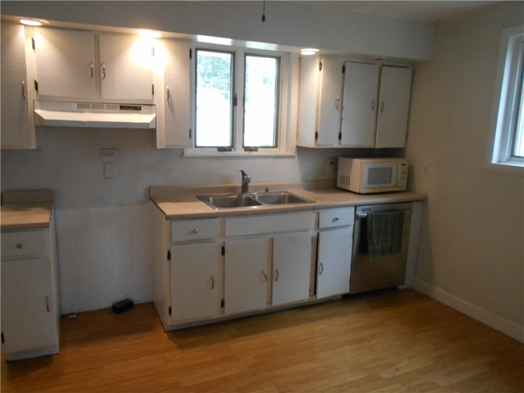 Property Photo: 321 E 4th St PA 15627