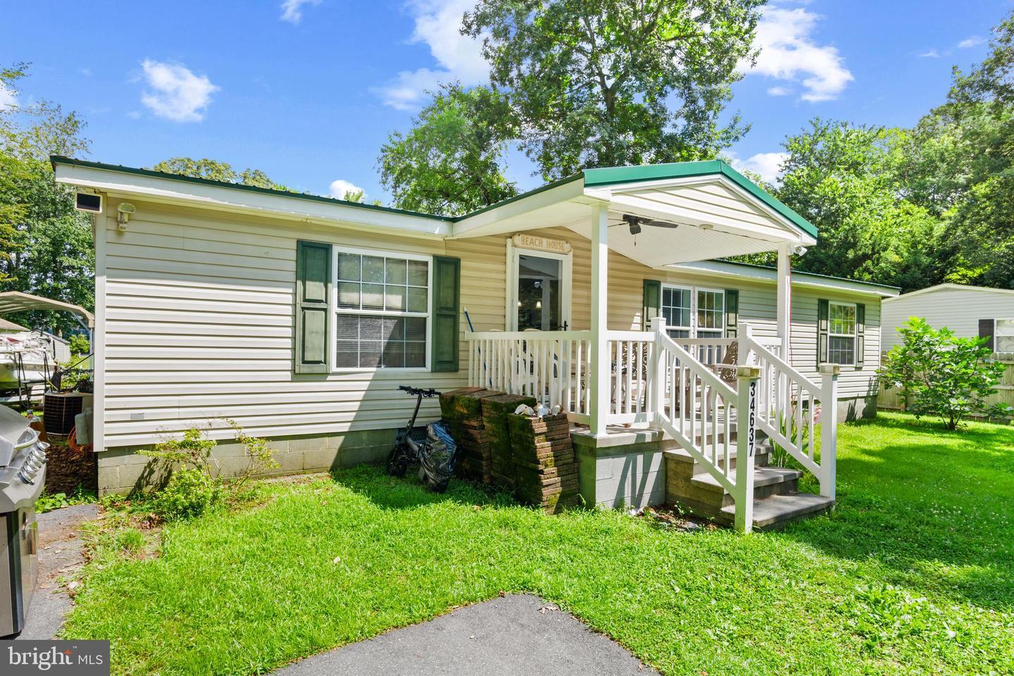Property Photo:  34637 Nottingham Way  DE 19945 