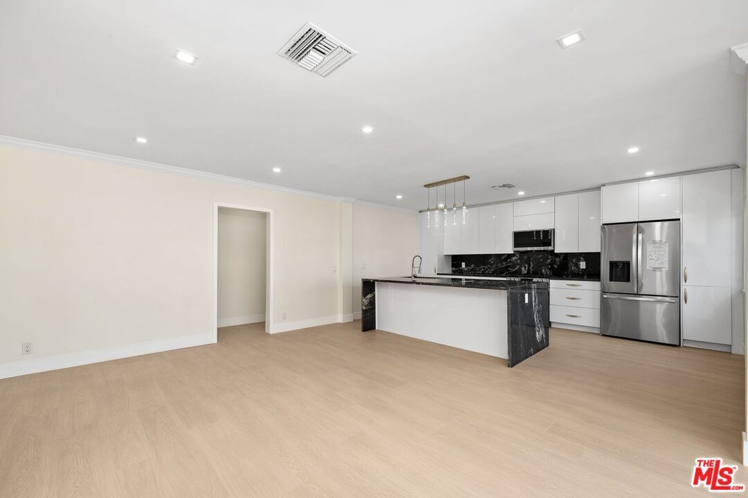 Property Photo:  1223 23rd St  CA 90404 