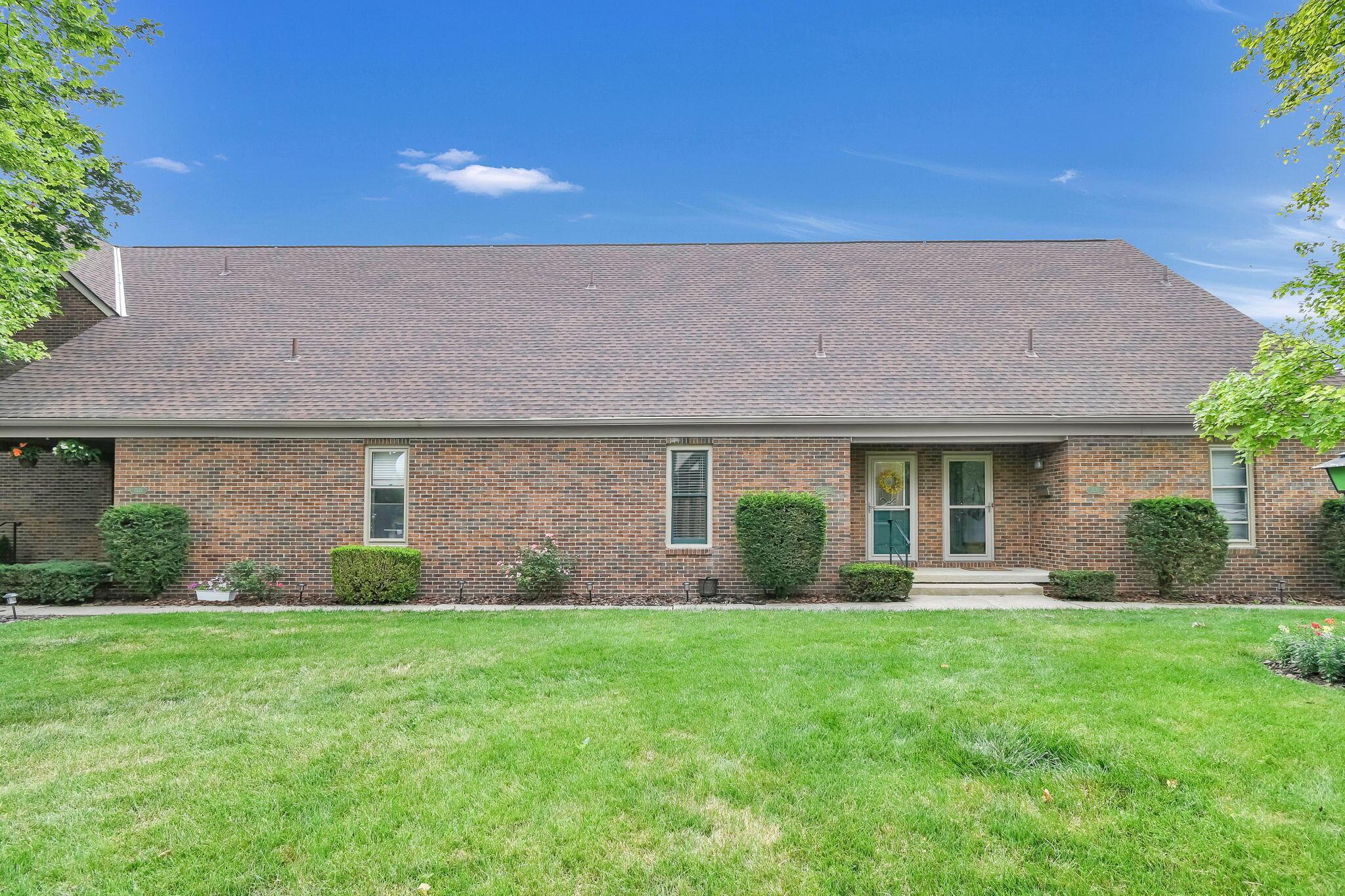 Property Photo:  1533 Sandringham Court  OH 43220 