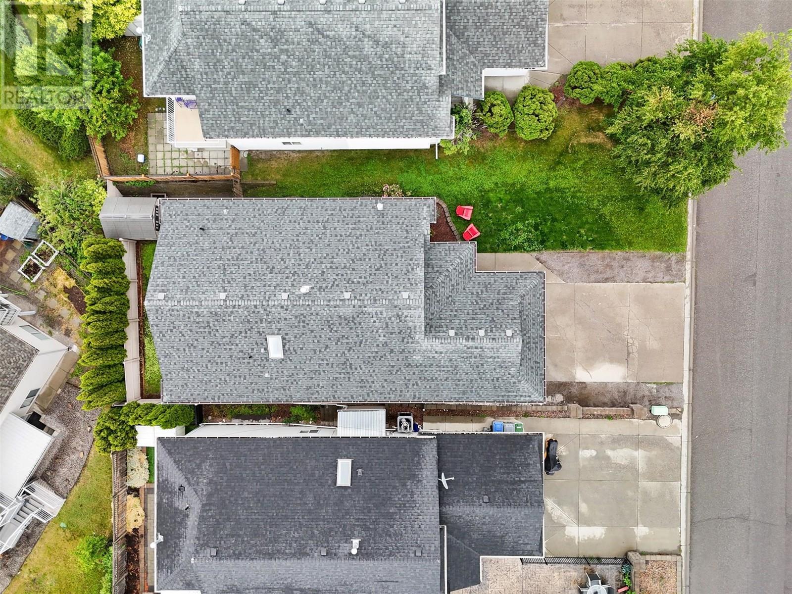 Property Photo: 2341 Abbeyglen Way BC V1S 1V7