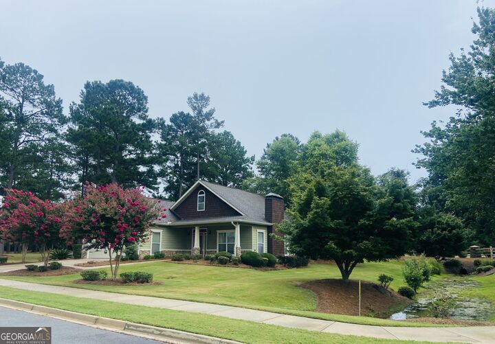 Property Photo:  401 Cherokee Rose Circle  GA 31021 