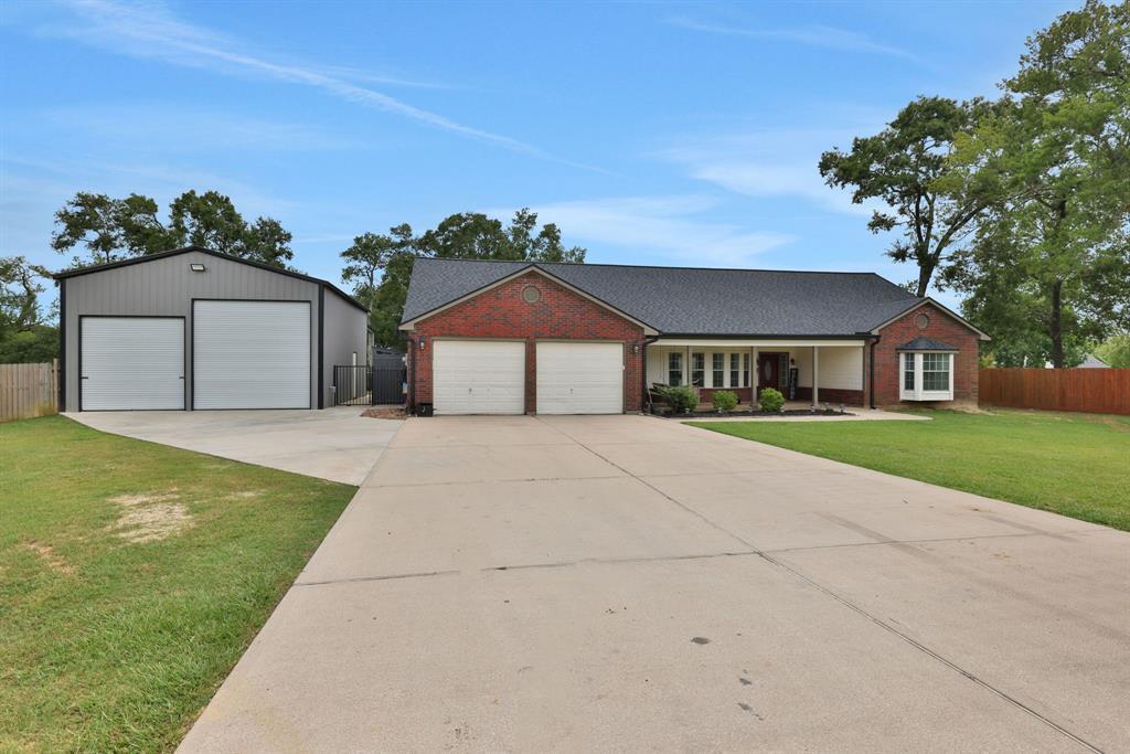 Property Photo: 6202 Oleander Drive TX 77523