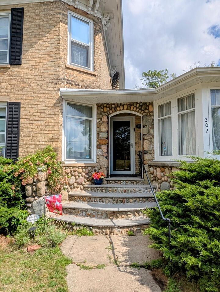 Property Photo: 202 W Main Street MI 48888