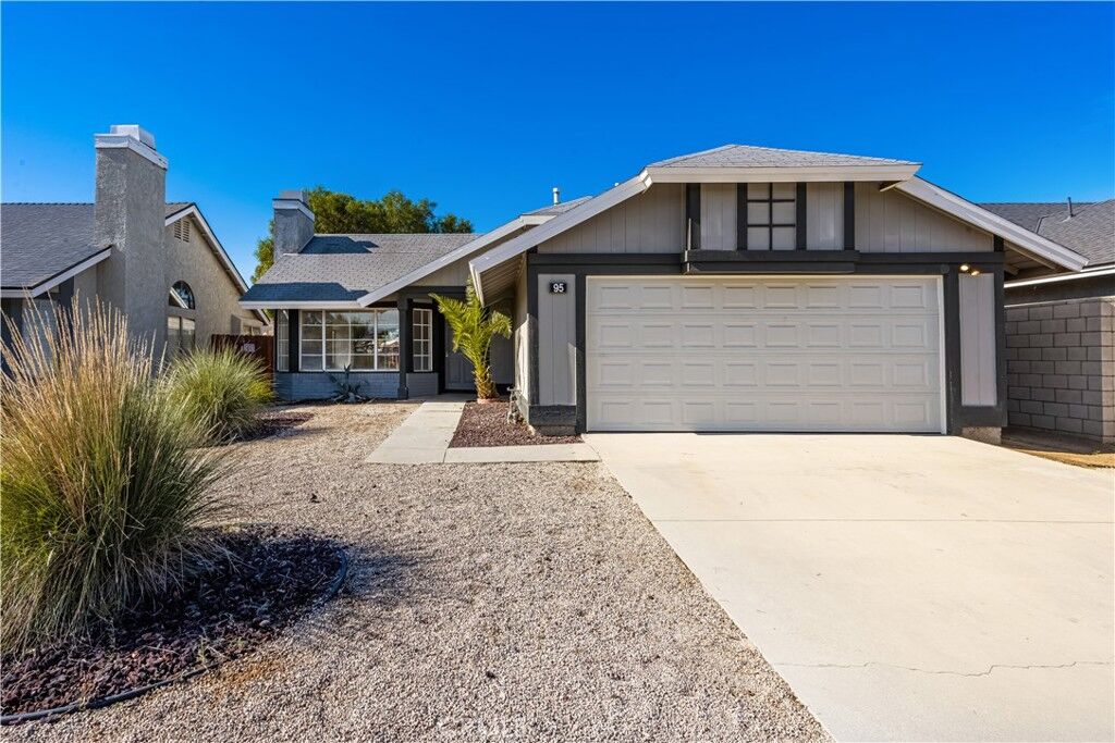 Property Photo: 95 Bold Venture Street CA 92571