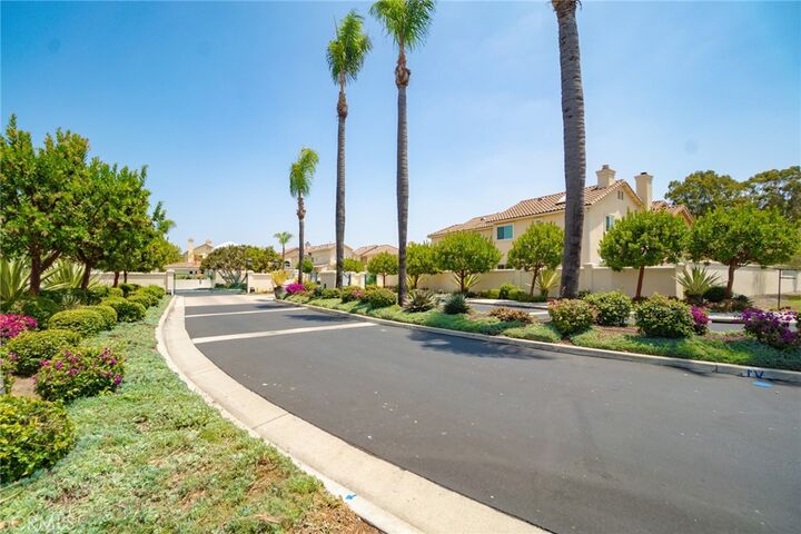 Property Photo:  2562 Woodbury Drive  CA 90503 