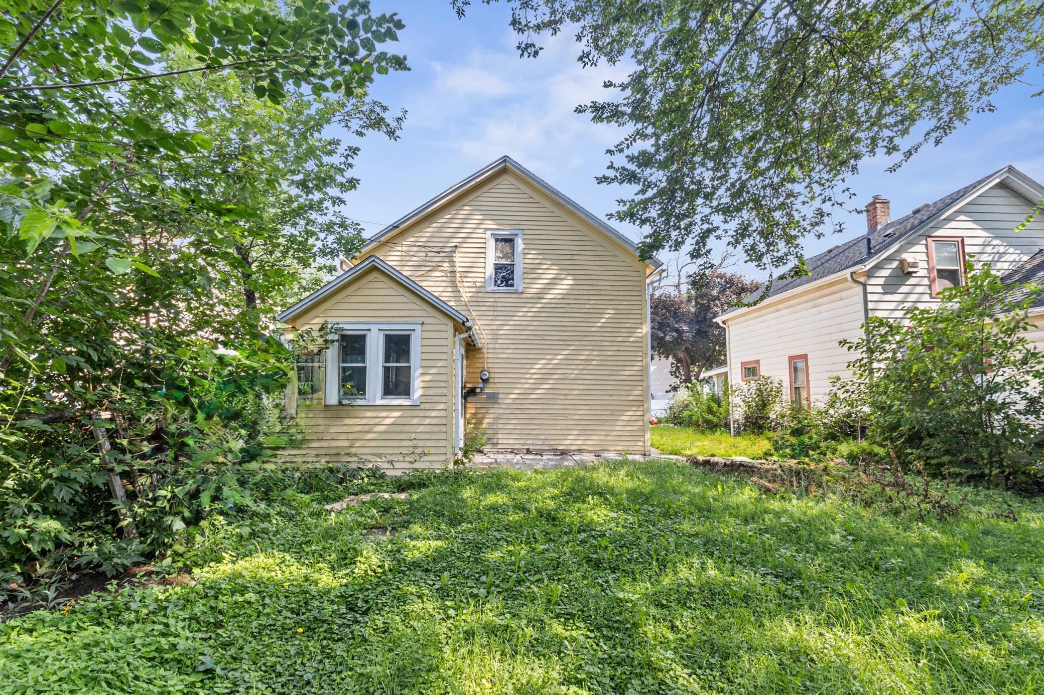 Property Photo: 324 Van Buren Avenue MN 55103