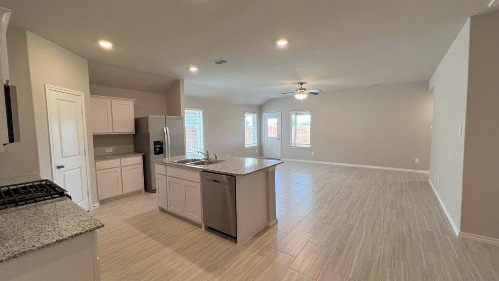 Property Photo: 8213 Beltmill Parkway TX 76131