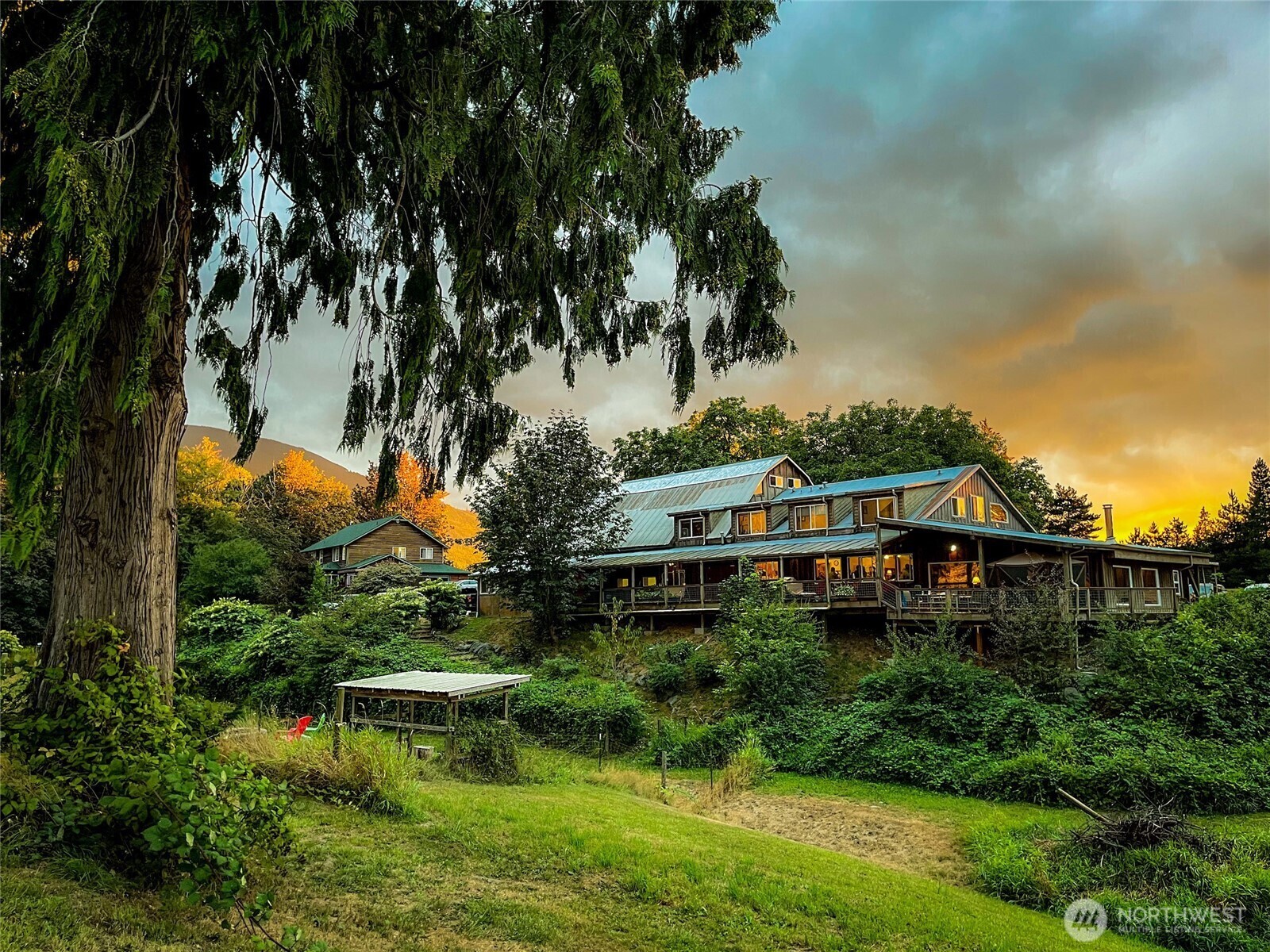 Property Photo: 31459 Barben Rd WA 98284