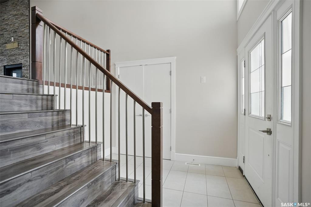 Property Photo: 154 Fast Crescent SK S7W 0W9
