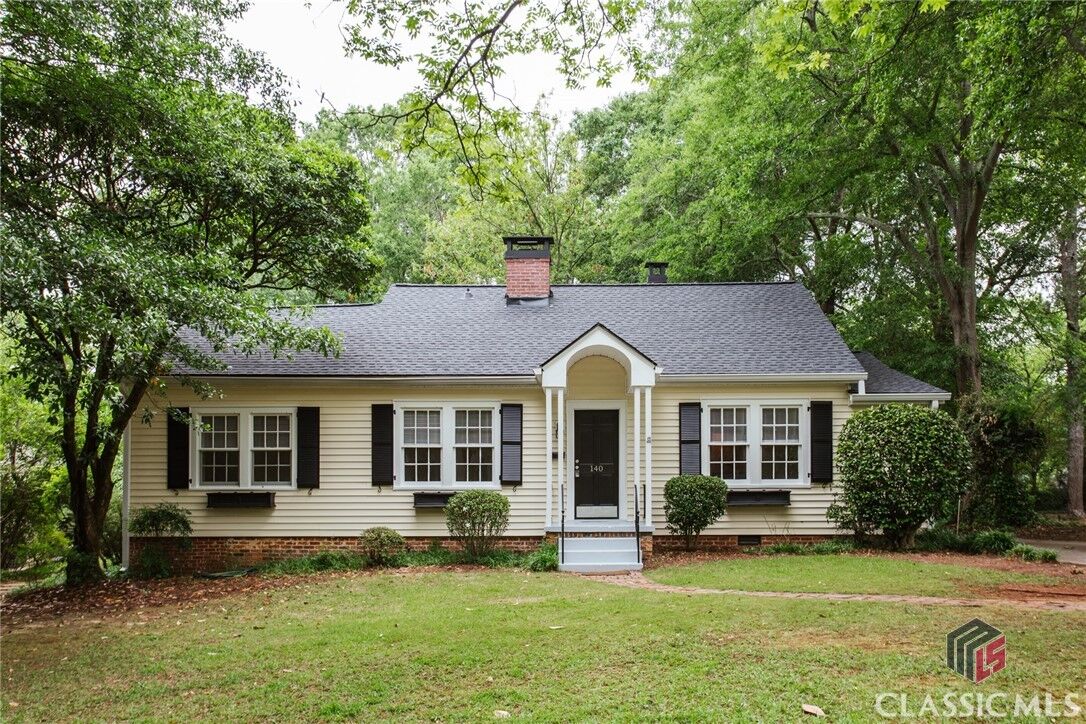 Property Photo:  140 Greenwood Drive  GA 30606 
