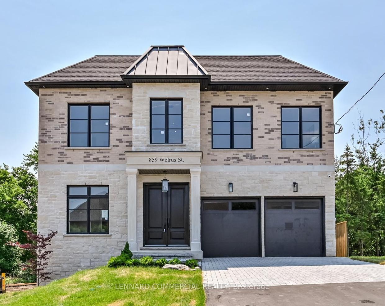 Photo de la propriété: 859 Welrus Street ON L1V 1S8