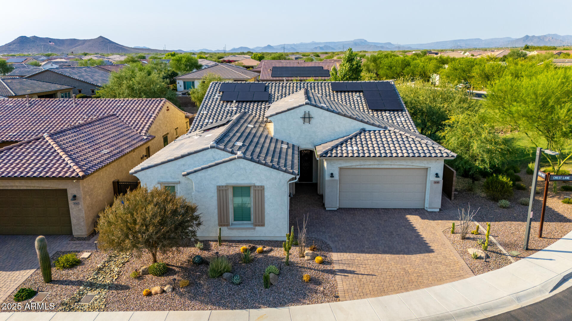 Property Photo:  3046 E Crest Lane  AZ 85050 