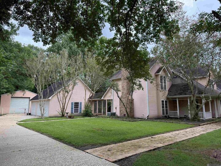 Property Photo: 554 Claiborne Avenue LA 70810