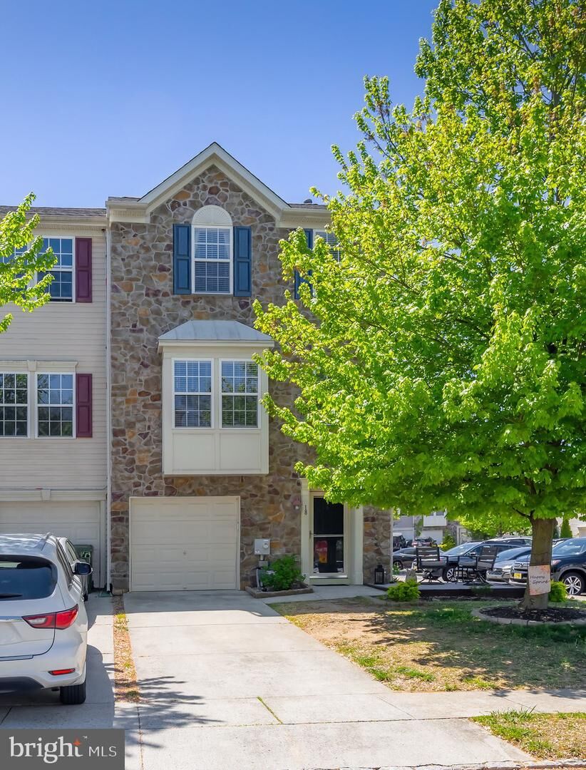 Property Photo:  18 Shoemaker Drive  NJ 08085 