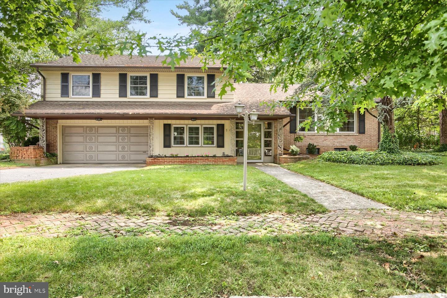 Property Photo: 10 E Ridge Street PA 17013