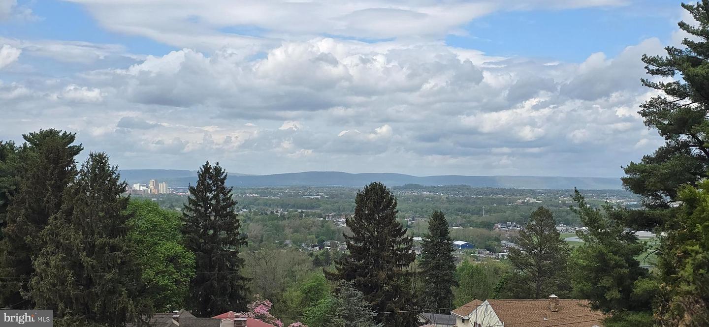 Property Photo: 403 Evergreen Road PA 17070