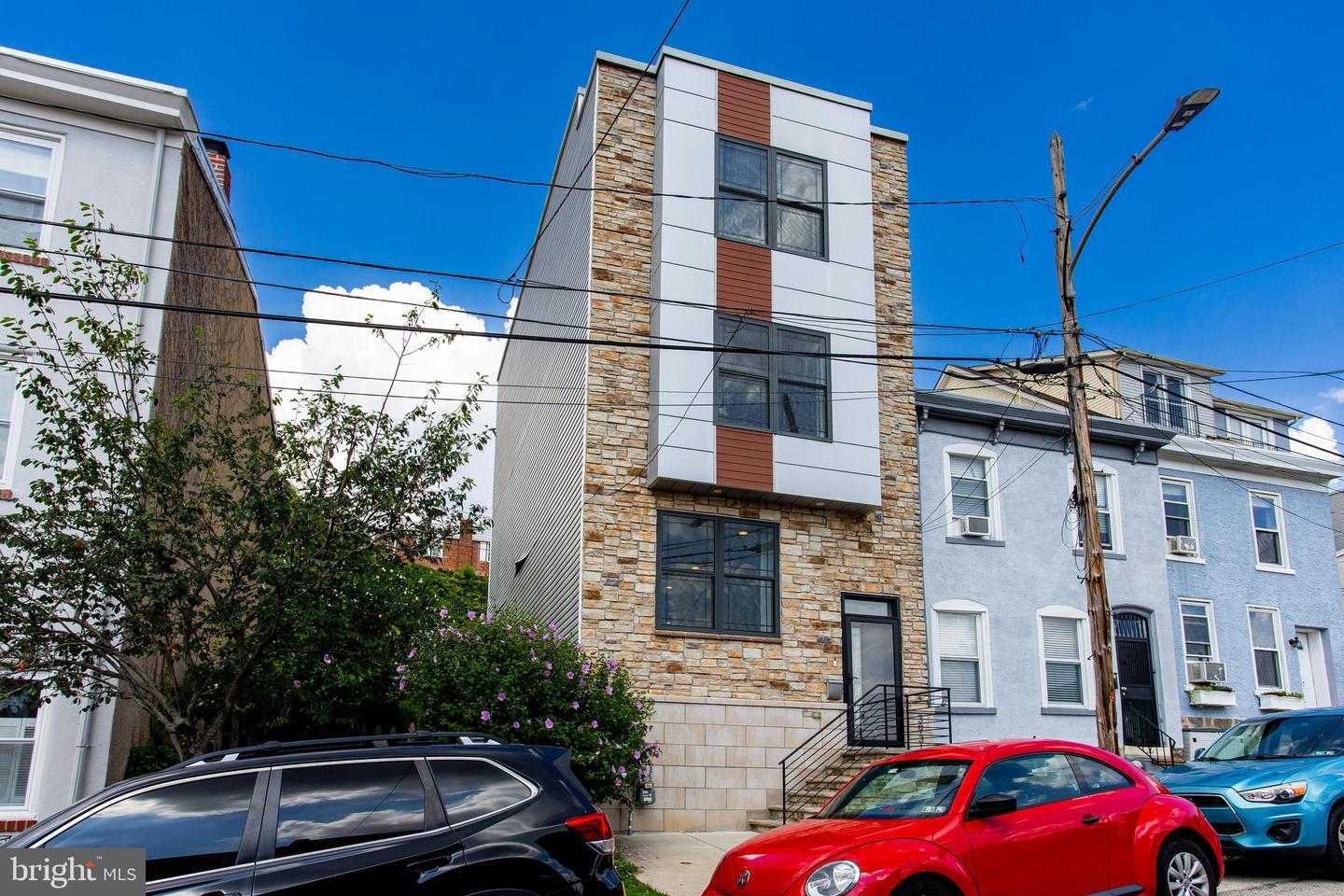 3931 Dexter Street  Philadelphia PA 19128 photo