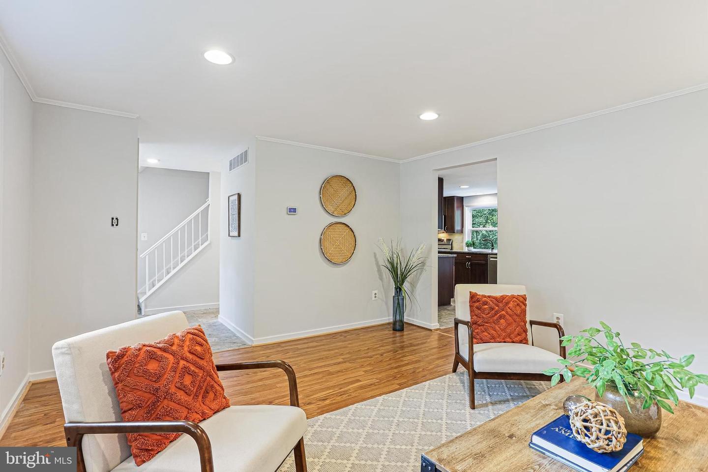 Property Photo: 6204 Farstar Place MD 21045