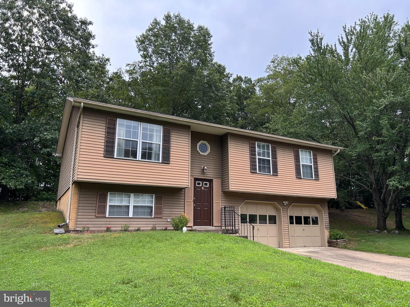 18245 Linton Court  Dumfries VA 22026 photo
