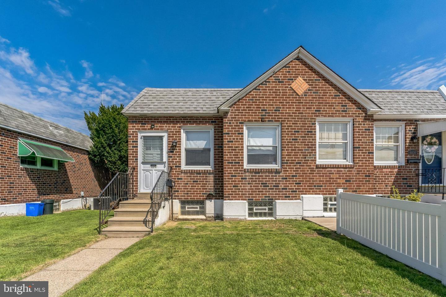 Property Photo:  6814 Walker Street  PA 19135 