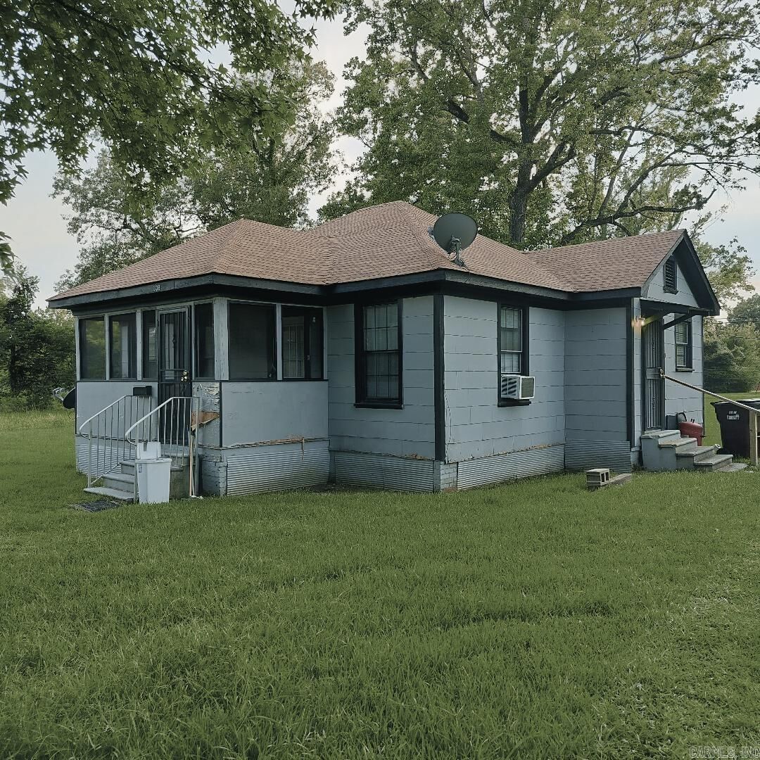 Property Photo: 308 N Mississippi St Street AR 71635