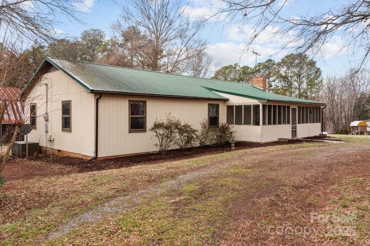 Property Photo:  2845 Wood Gate Road  NC 28092 