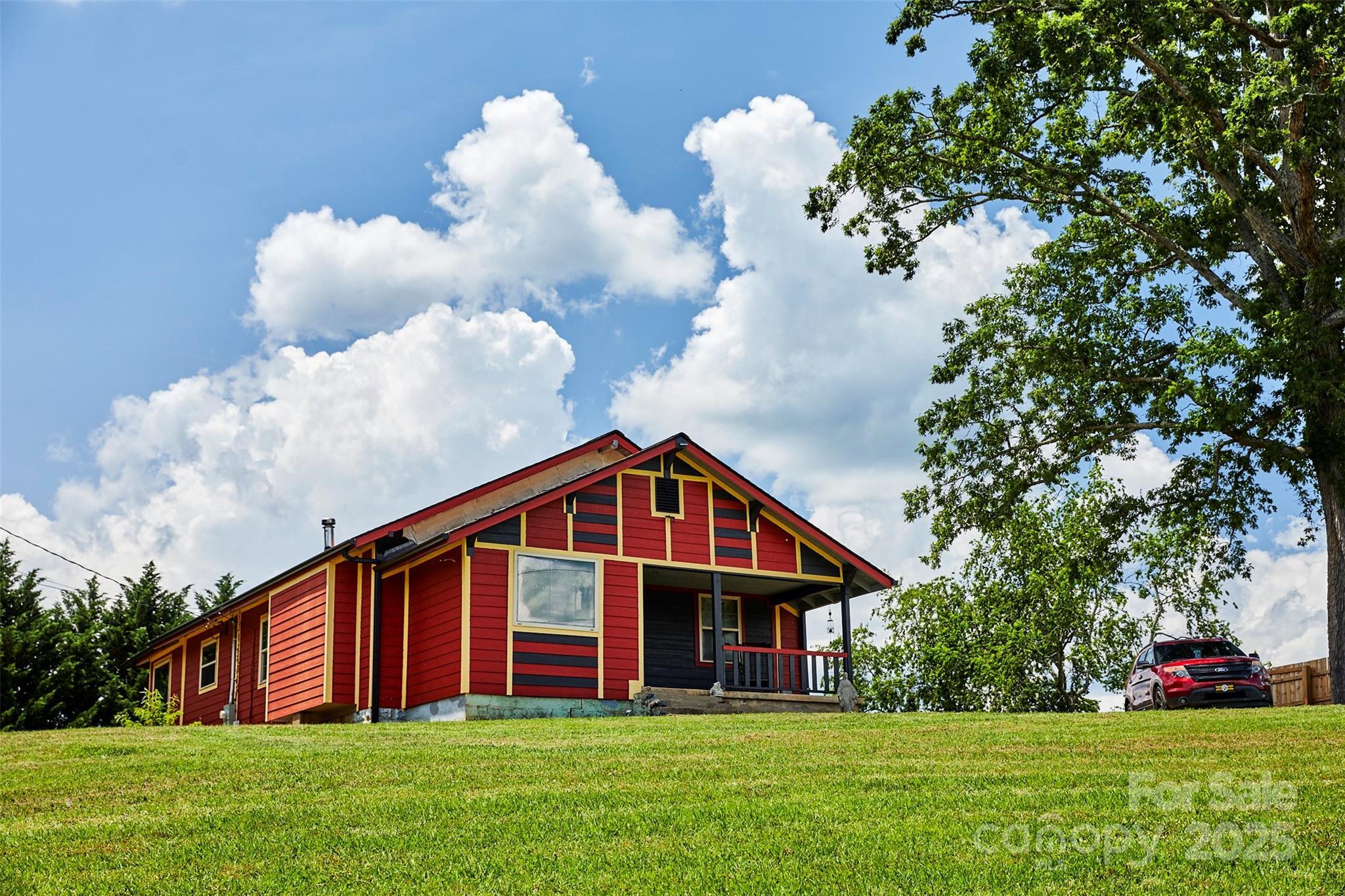 Property Photo: 529 Old Newfound Road NC 28748
