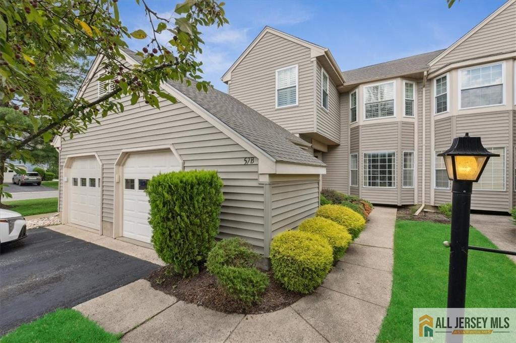Property Photo:  57 Yorkshire Drive 57B  NJ 08831 