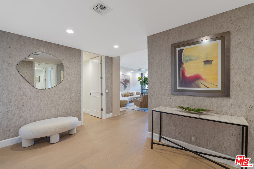 Property Photo: 211 S Spalding Dr CA 90212