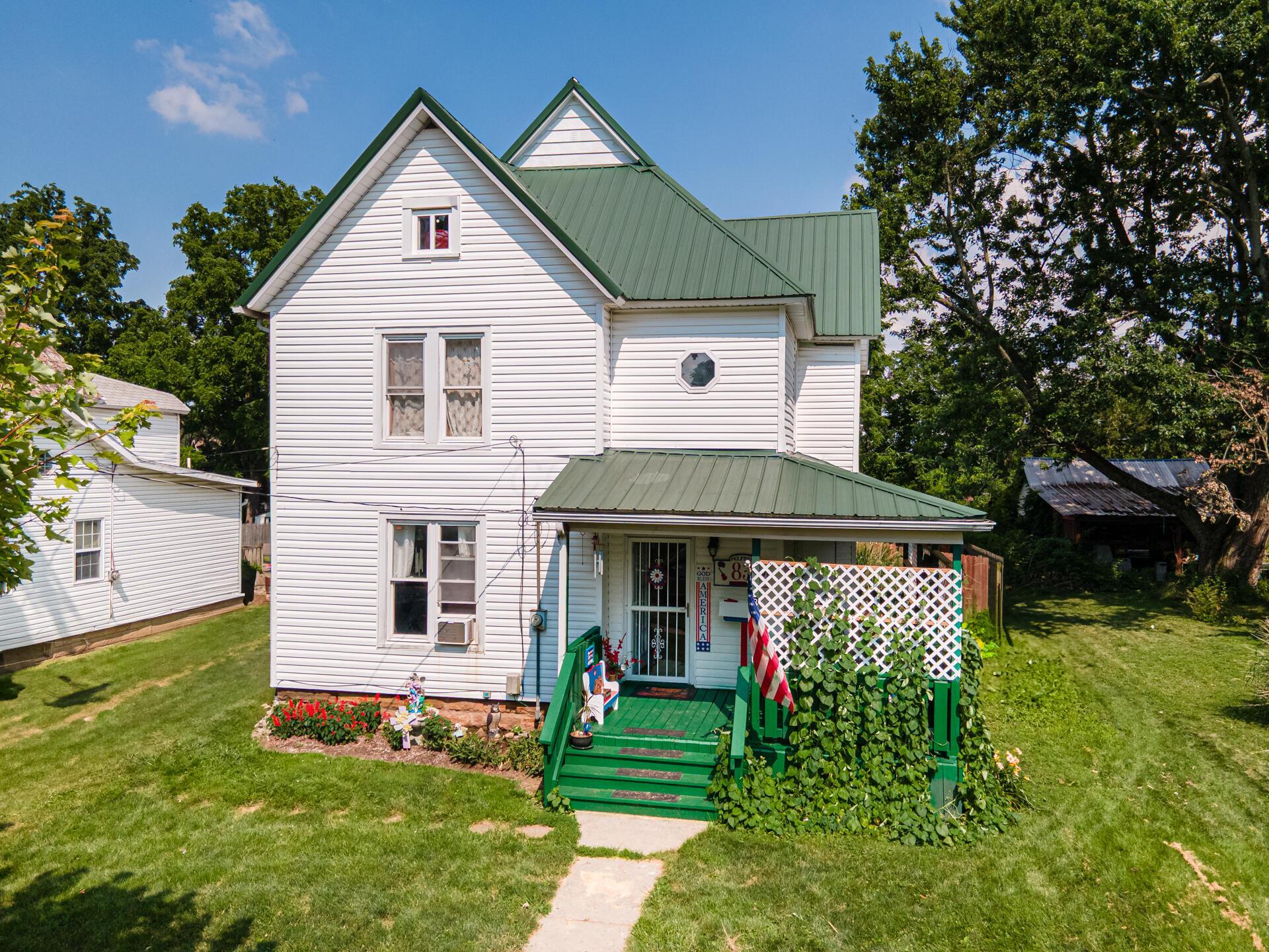 Property Photo:  83 2nd Street  OH 44875 