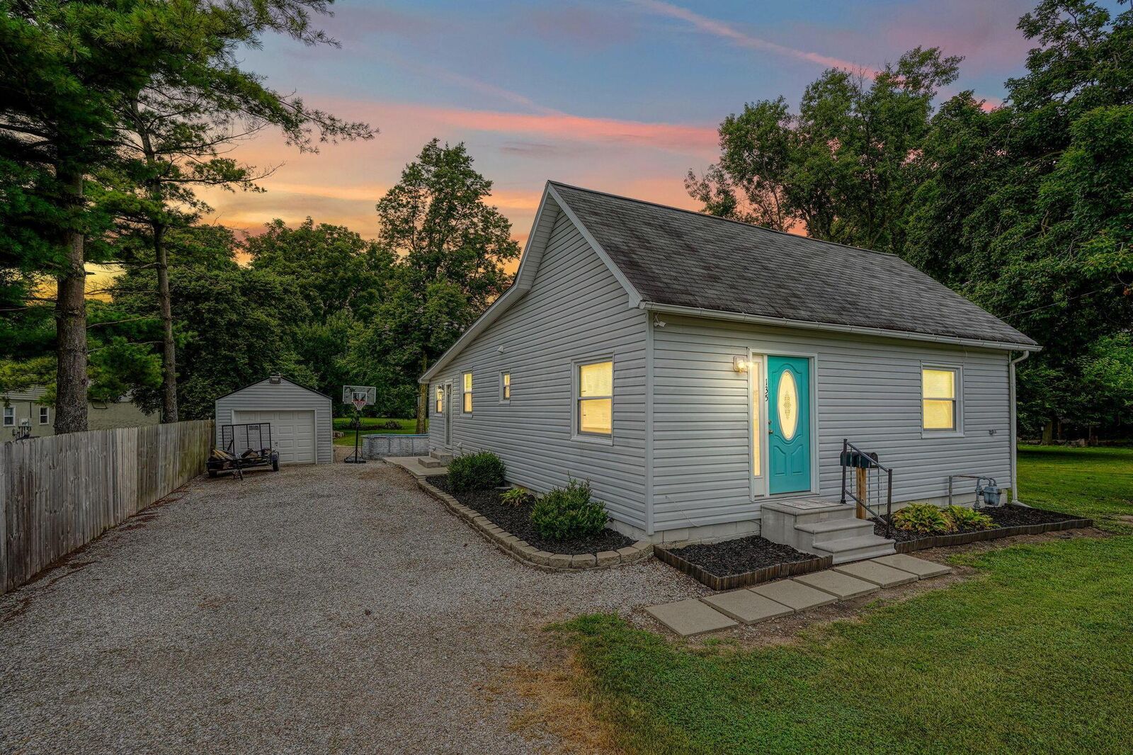 Property Photo: 135 Pontious Lane OH 43113