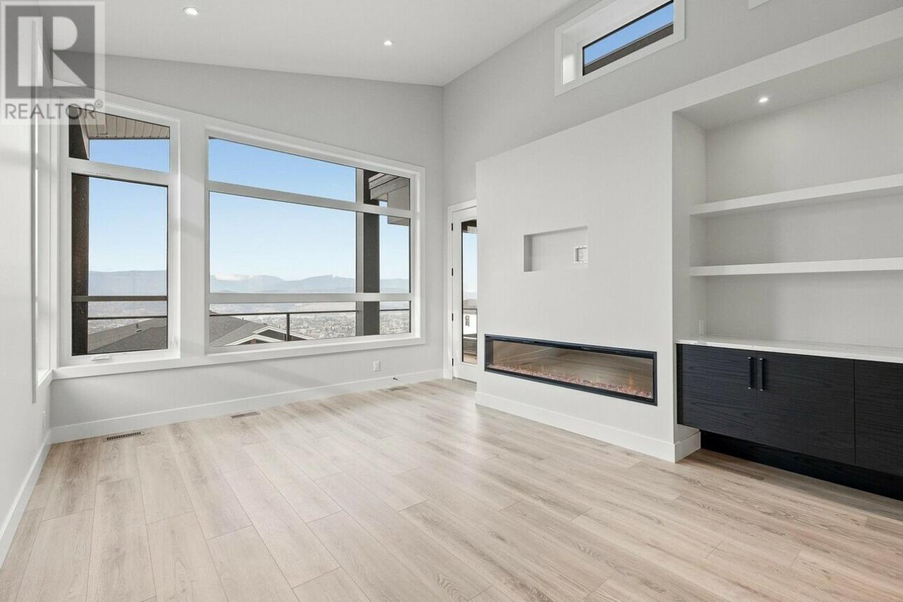 Property Photo: 1221 Lone Pine Drive BC V1P 0A5