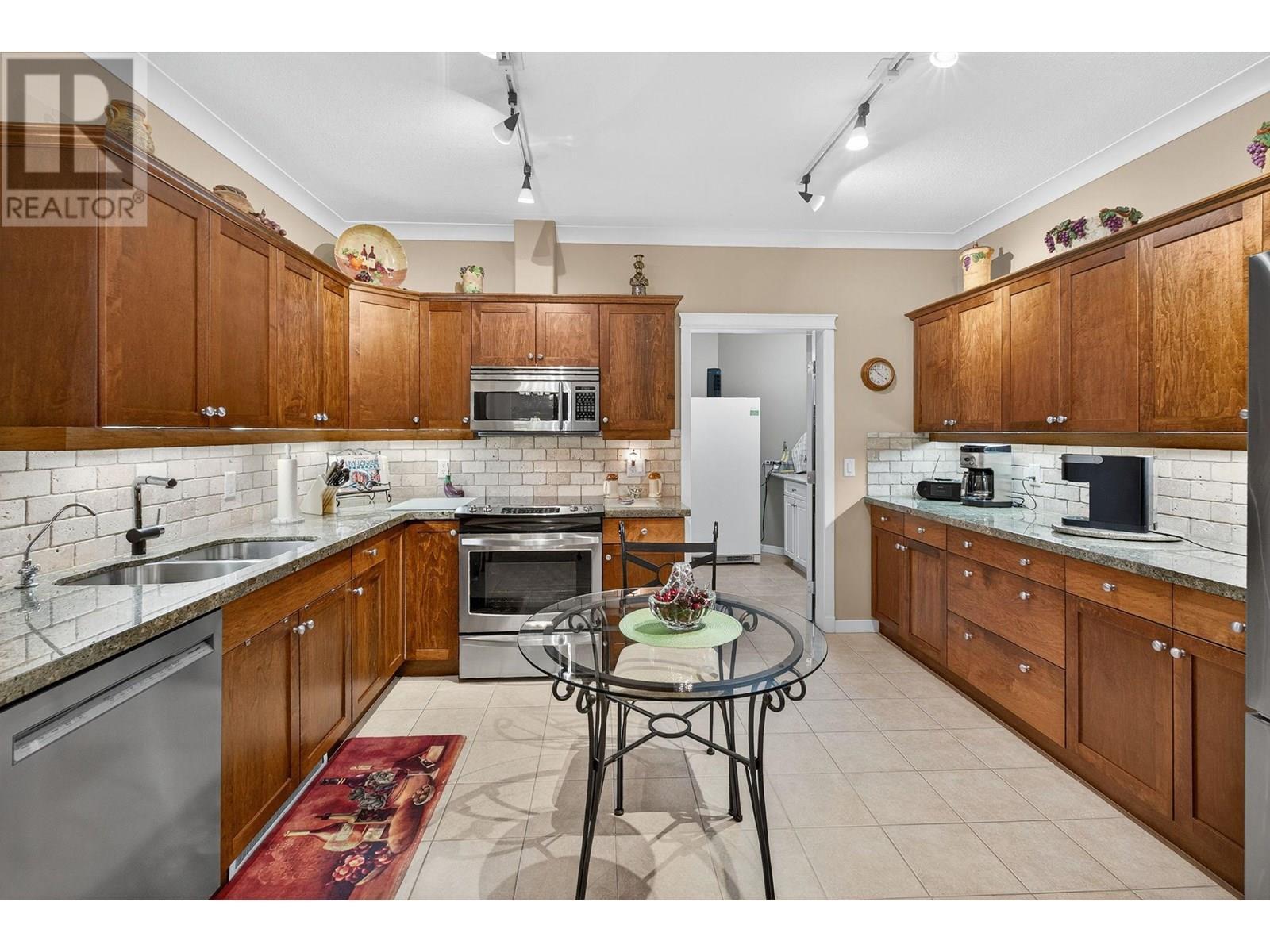 Photo de la propriété: 307 Whitman Road 405 BC V1V 2P3