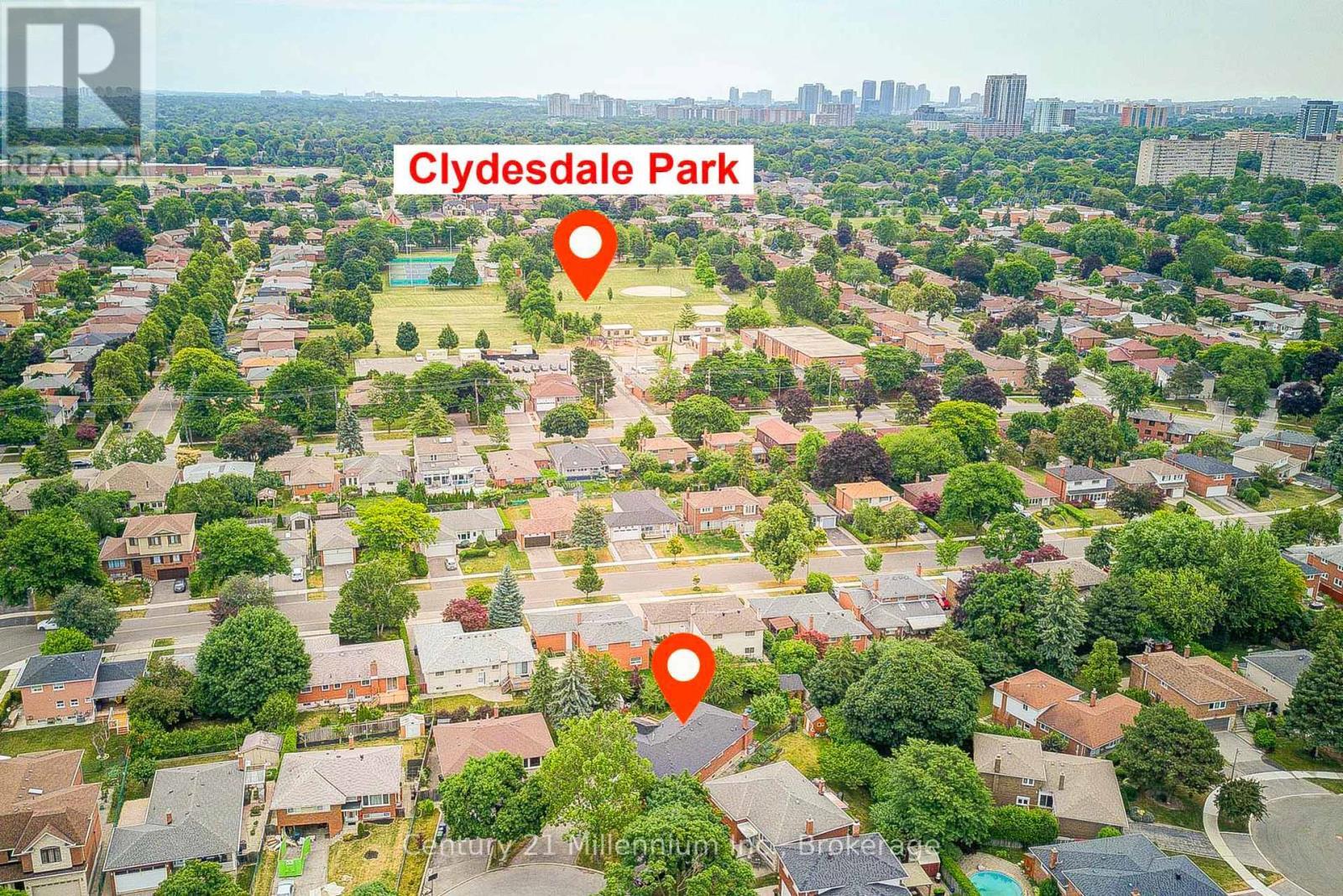 Property Photo: 9 Thane Court ON M2J 4B6
