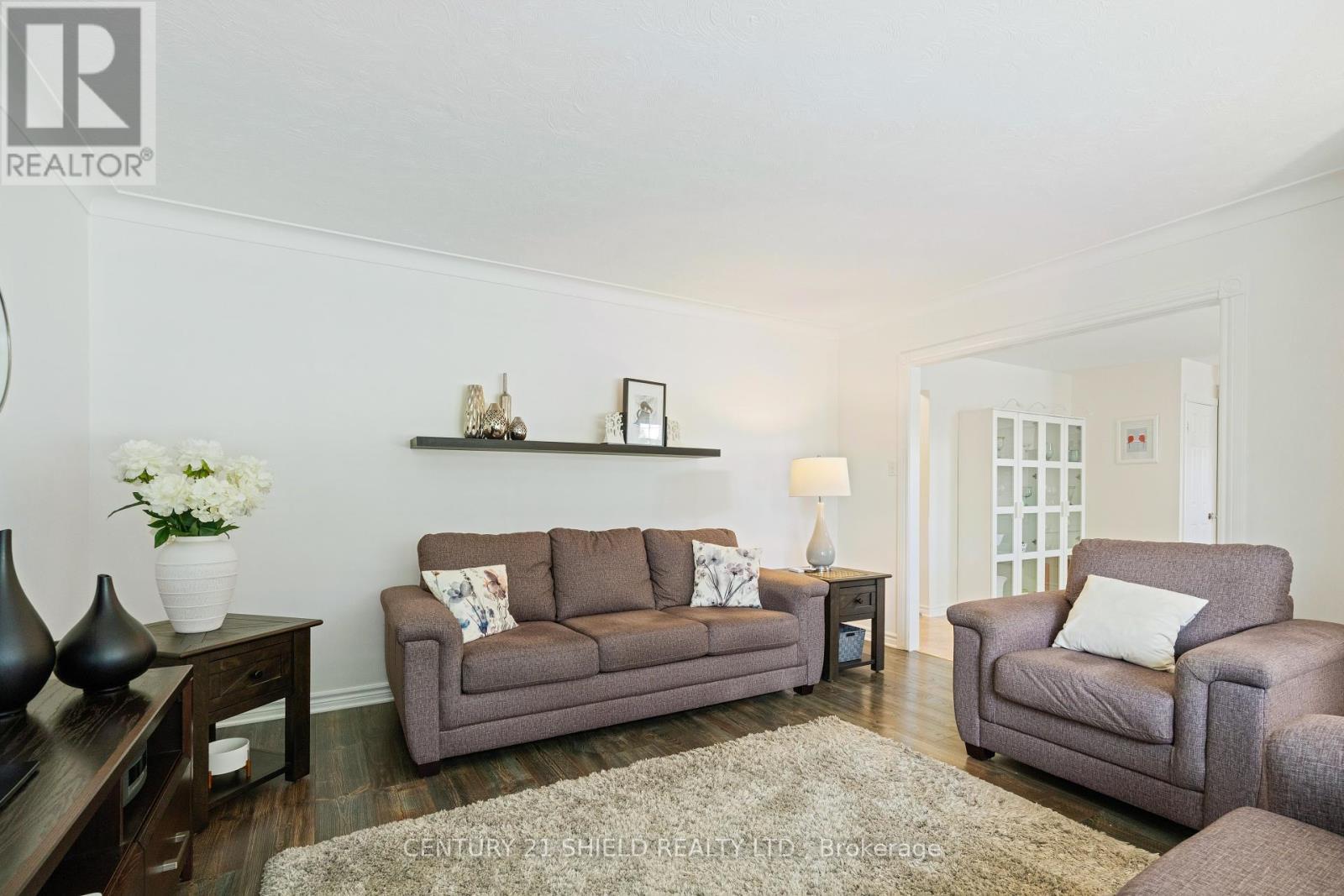 425 Lynwood Drive  Cornwall ON K6H 5H2 photo