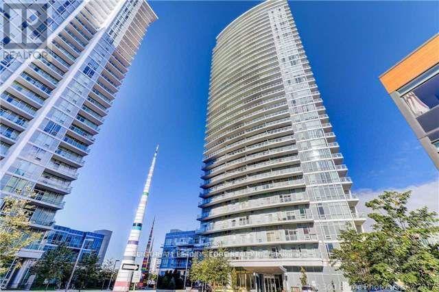 Property Photo: 70 Forest Manor Road 3109 ON M2J 0A9