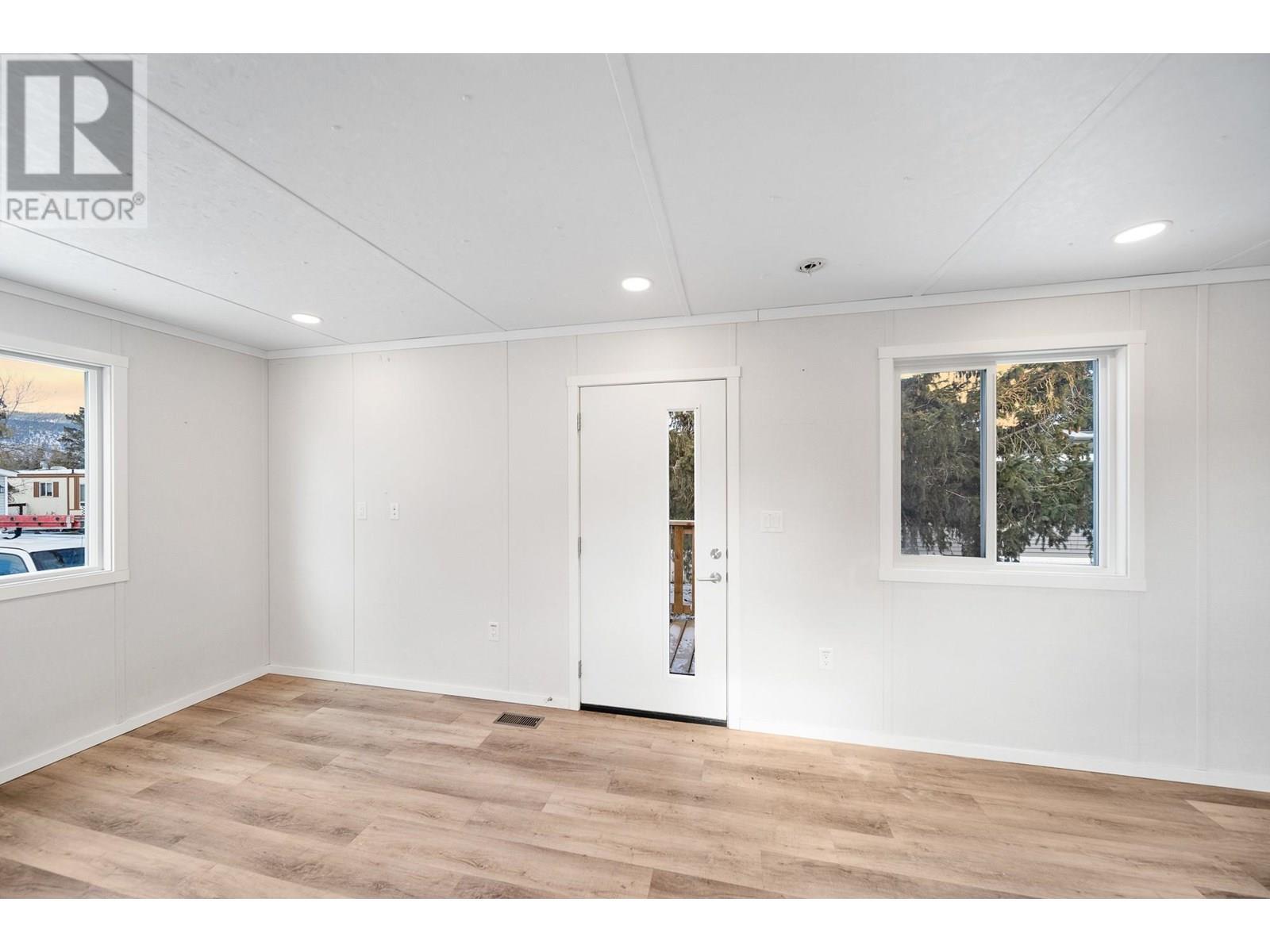 Photo de la propriété:  2776 Clapperton Avenue 103  BC V1K 1B8 