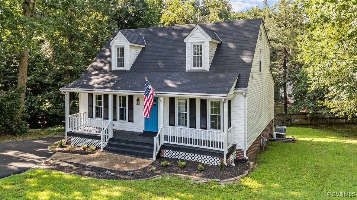 Property Photo: 7464 Dutch Lily Court VA 23111