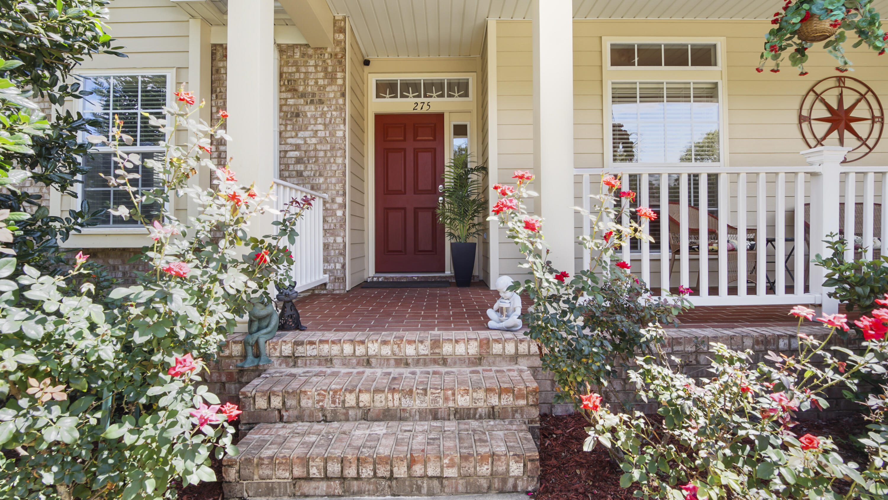 Property Photo: 275 Mango Lane FL 32439