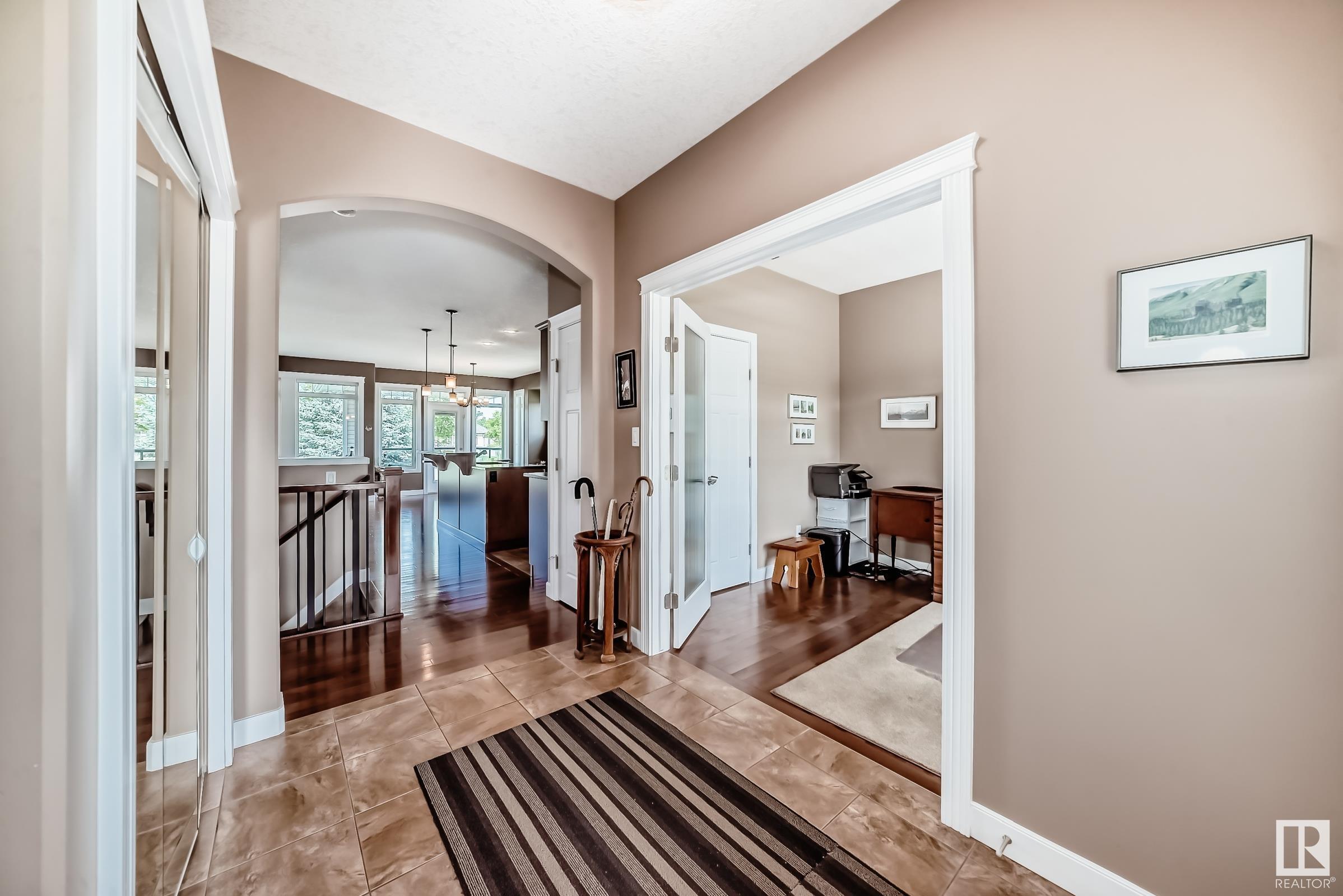 Property Photo: 1 Lincoln Cove AB T7X 0N5