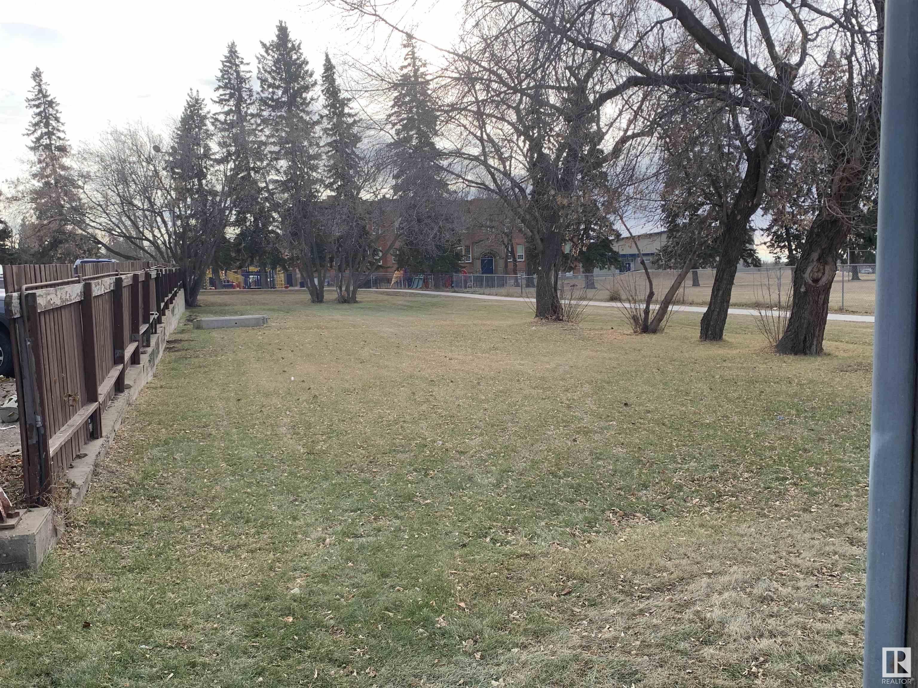 9203 88 Avenue NW  Edmonton AB T6C 4L2 photo