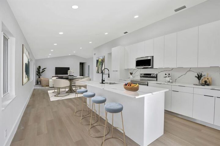 Property Photo: 9862 NW 2nd St FL 33324