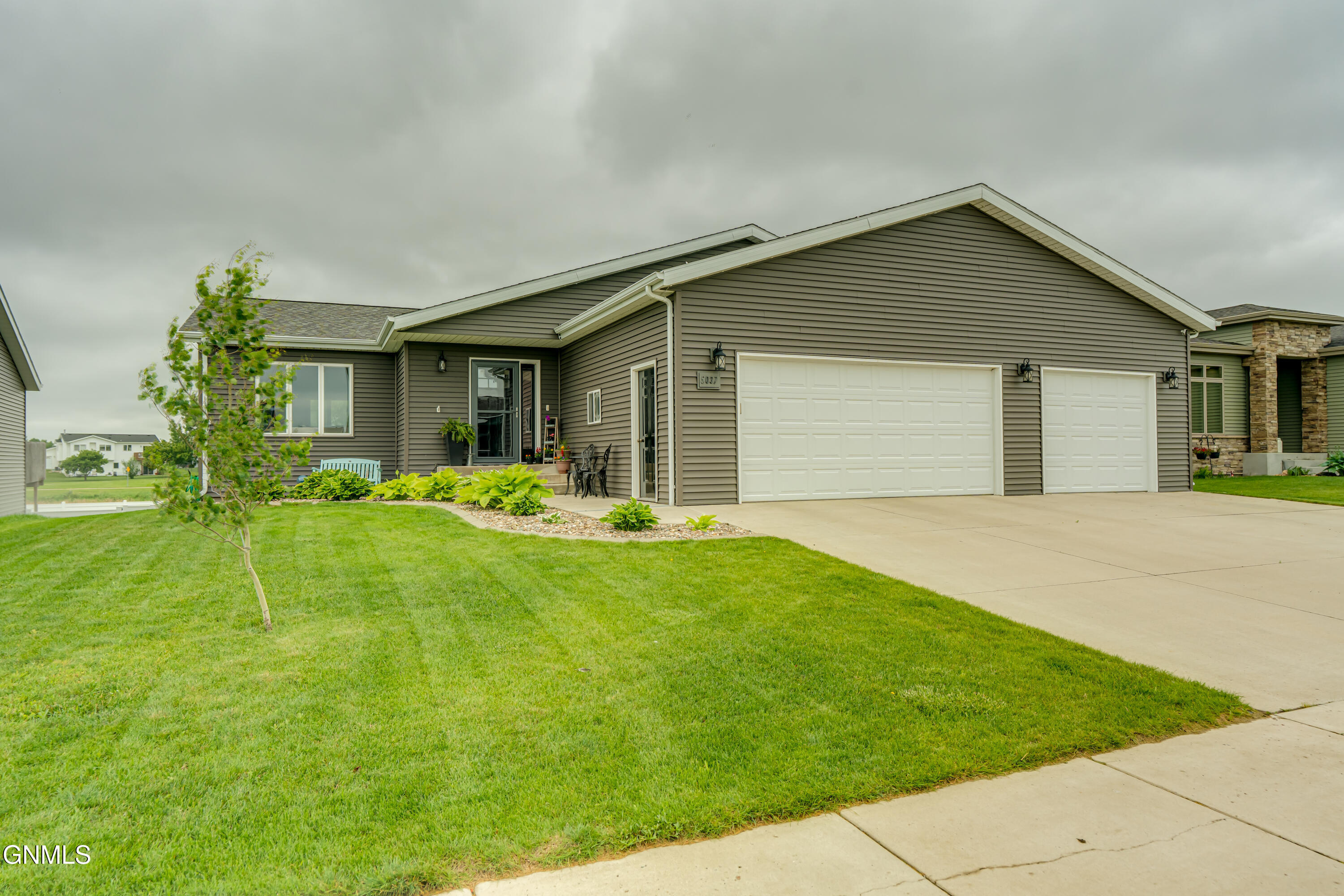 Property Photo: 5037 Hitchcock Drive ND 58503