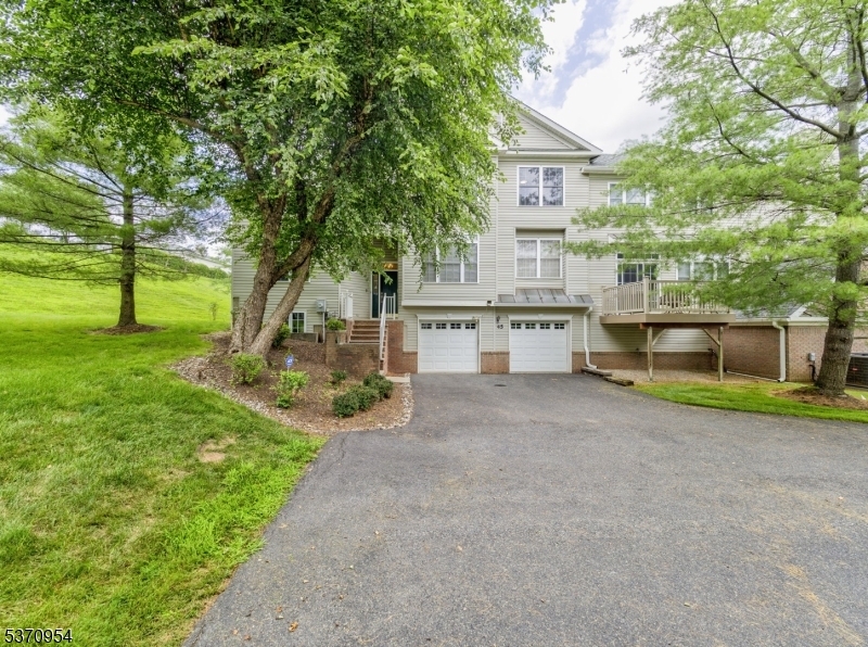 Property Photo: 45 Loft Dr NJ 08836