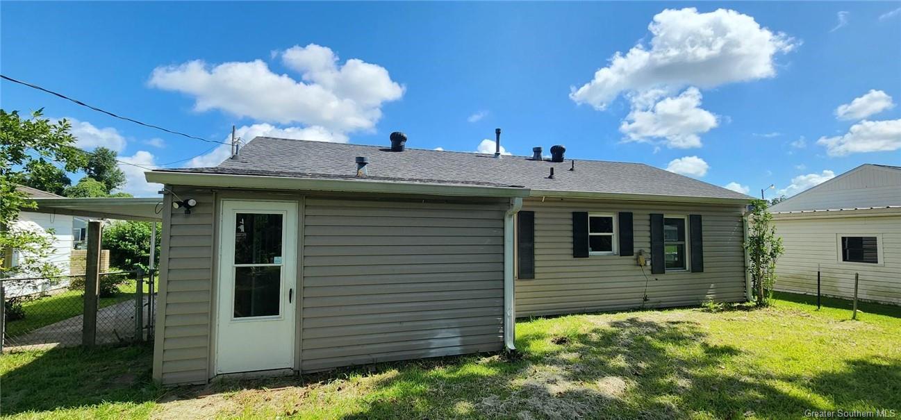 Property Photo: 1520 E School Street LA 70607