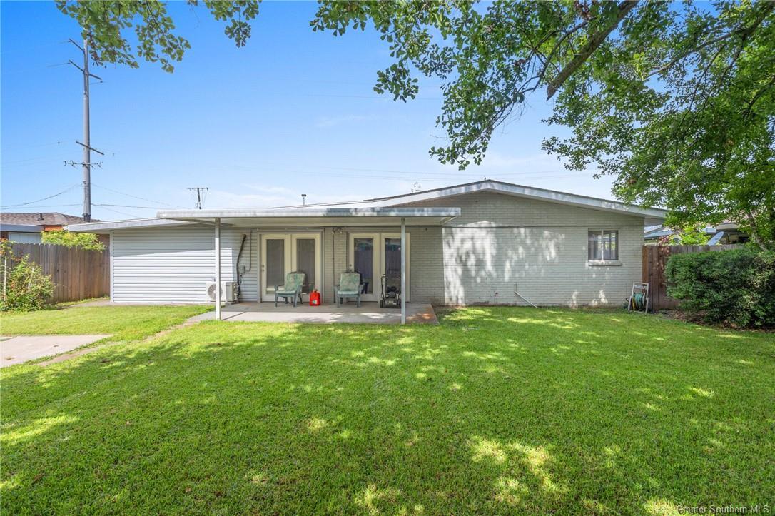 Property Photo: 2107 Lake Street LA 70601