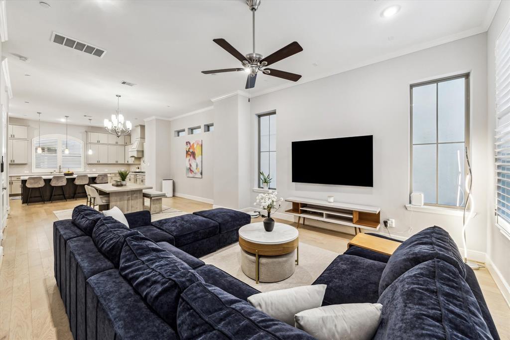 846 Dunleigh Meadows Lane  Houston TX 77055 photo
