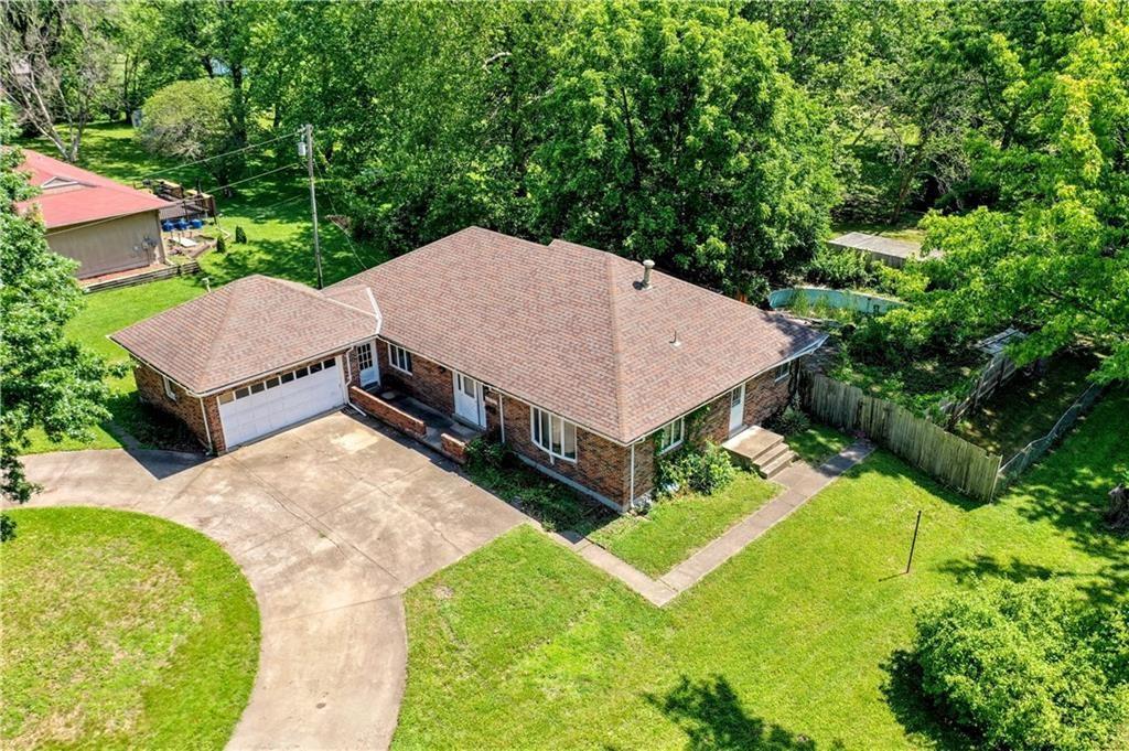 14121 S Haven Road  Grandview MO 64030 photo